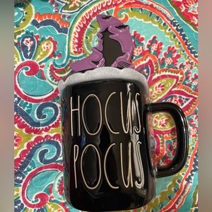 NWT rae Dunn mug